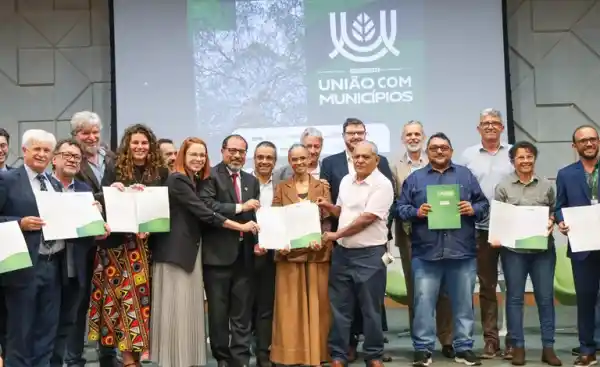 Lula garante terra e renda para 7,3 mil famílias na Amazônia