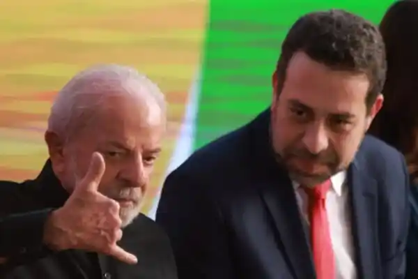 Lula acaba com o 6x1 e garante dois dias de folga