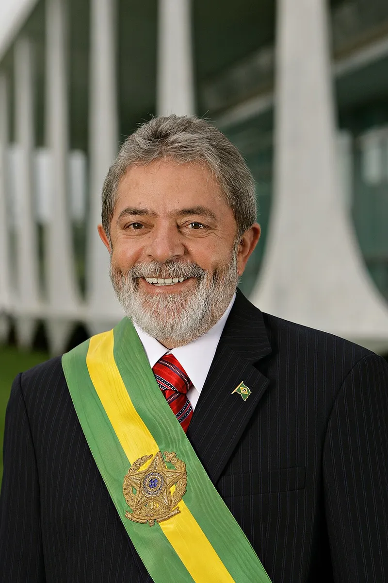 Lula lança o PAC em 2007 e retoma obras de infraestrutura