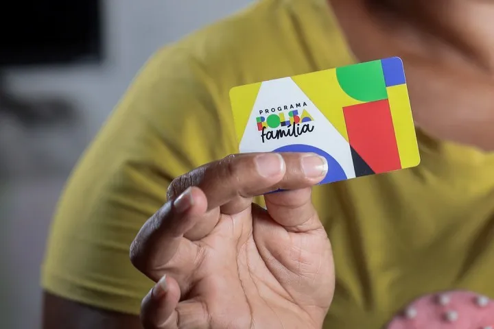 O Globo propõe revisar programas sociais para poupar R$ 22,3 bi