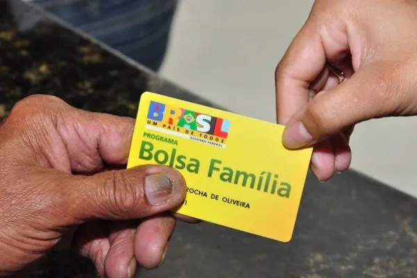 IBGE: um terço dos lares alagoanos recebe Bolsa Família em 2025