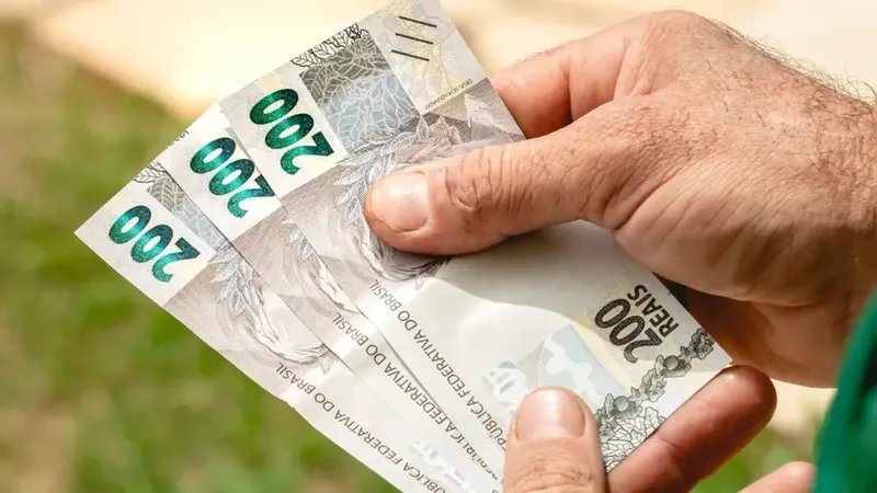 Bolsa Família pode ter reajuste em 2027; governo estuda modelos