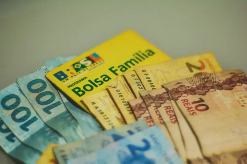 Bolsa Família maio: Caixa libera R$ 12,9 bi para 19 mi de famílias