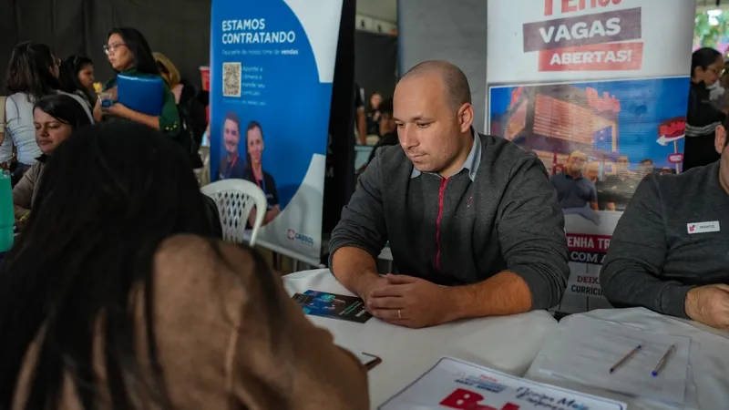 Feira de empregos de Florianópolis bate recorde com 773 contratações