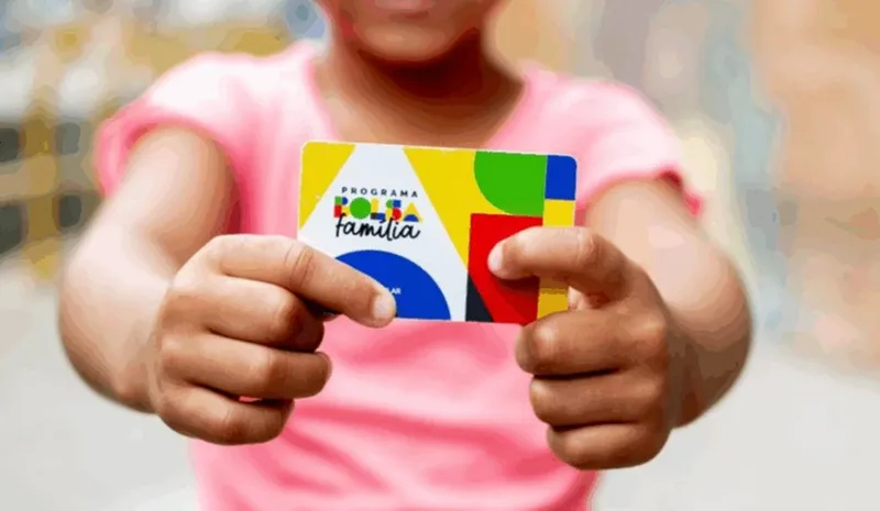 Bolsa Família não é cancelado ao conseguir emprego formal, garante governo